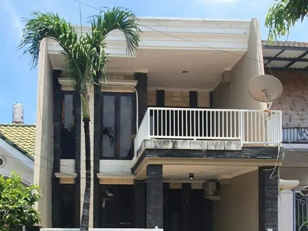 Row Jalan 3 Mobil Rumah Villa Valensia - Pakuwon Indah