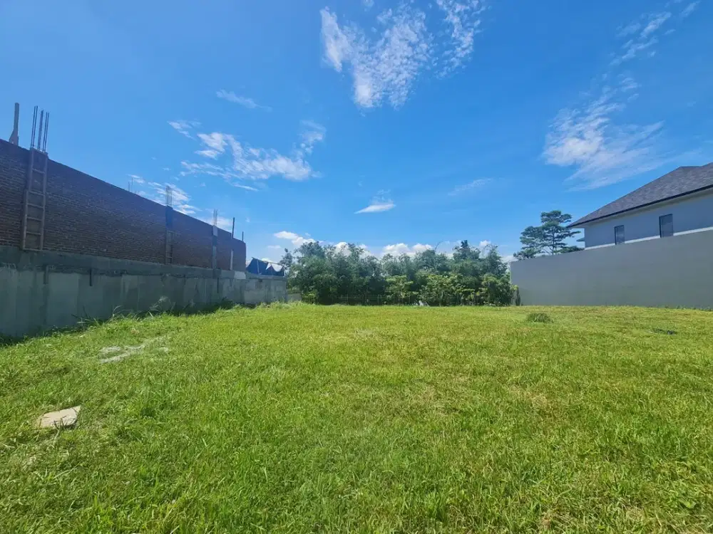 For Sale Kavling Cakep berlokasi Di Kawasan Tenang Kota Baru Parahyangan, Bandung