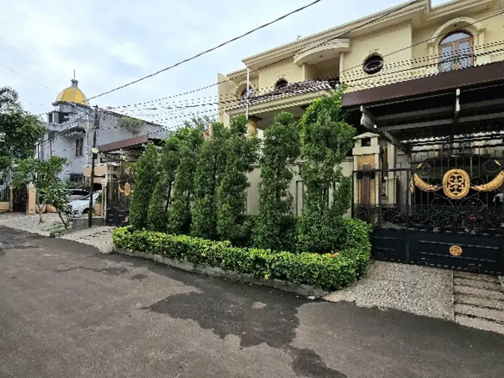 Jual rumah mewah dalam komplek Pancoran Jakarta Selatan
