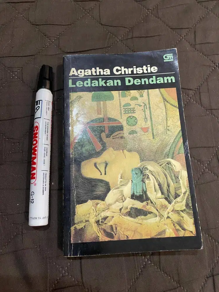 NOVEL AGATHA CHRISTIE - LEDAKAN DENDAM - GRAMEDIA – PRELOVED