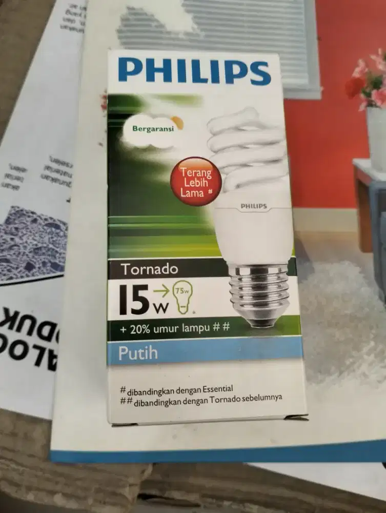 Lampu Tornado Philips 15 watt