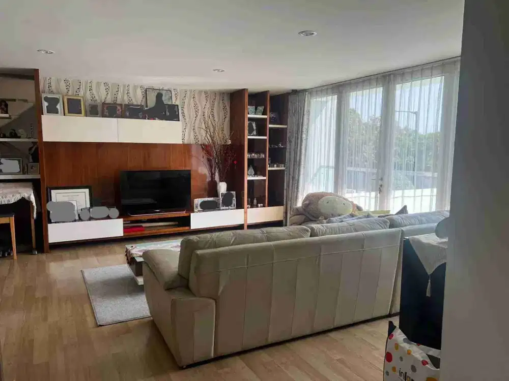 Dijual Rumah 3 lantai (split level) Di citra 6, kalideres, Jakarta barat.
Cluster Green papirus