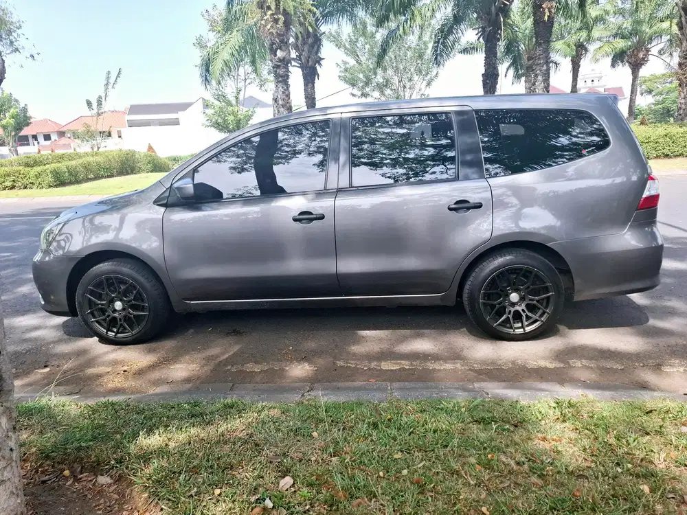 Nissan Grand livina 2017 Bensin