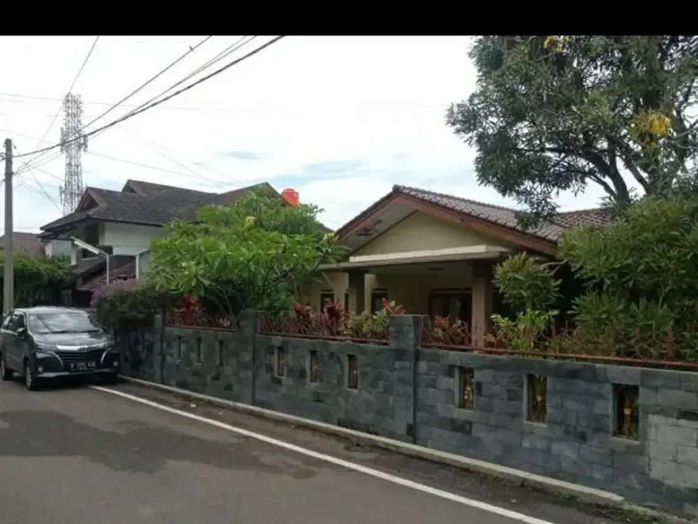TURUN HARGA RUMAH LUAS LOKASI DI CIGADUNG DAGO BANDUNG