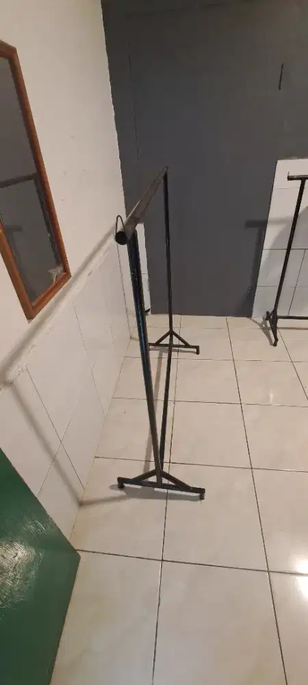 Gawang gantungan baju