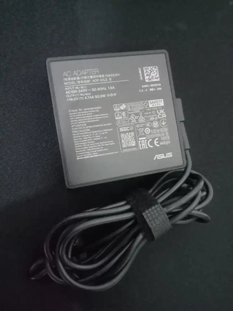 Charger Asus 19v 4,74a colokan jarum