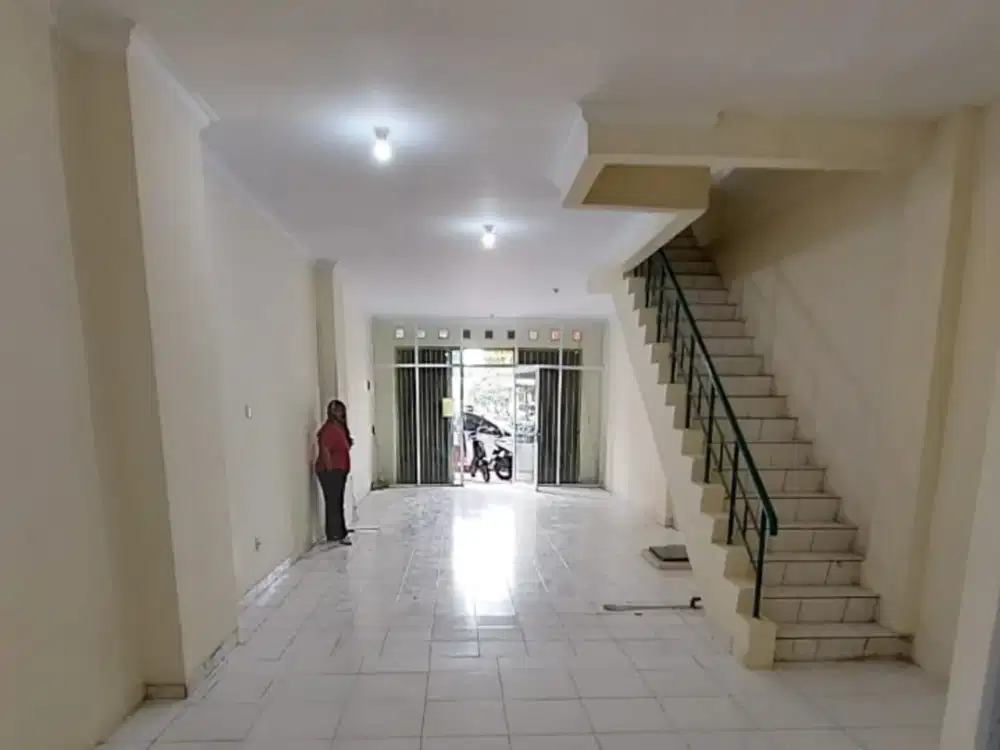 Disewakan cepat ruko mutiara taman palem cengkareng
