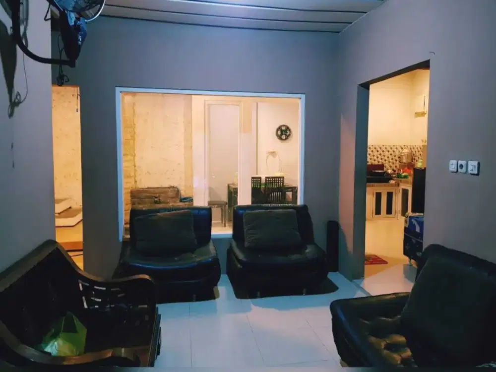 Jhon Banting Rumah Siap Huni Ciamik Palem Pertiwi Menganti Gresik