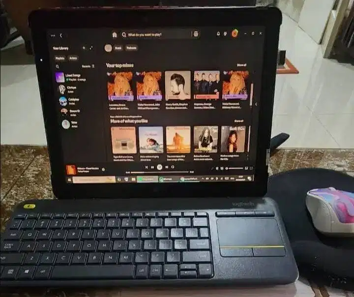 Fujitsu tablet core m3 ram 8gb cocok sekolah kuliah kerja touchscreen