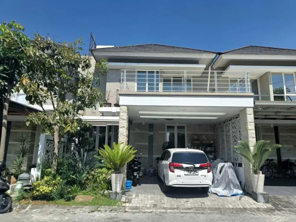 Full Furnish Rumah CitraLand The GreenLake di Surabaya Barat