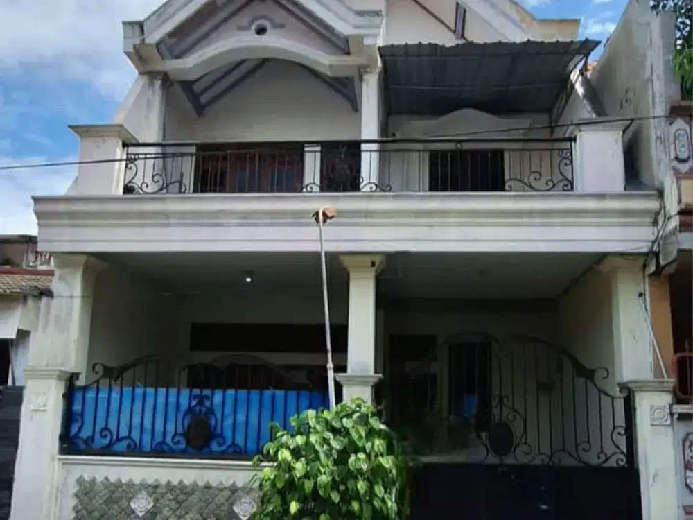 DIJUAL CEPAT RUMAH TERAWAT 2 LANTAI Kutisari Indah Barat