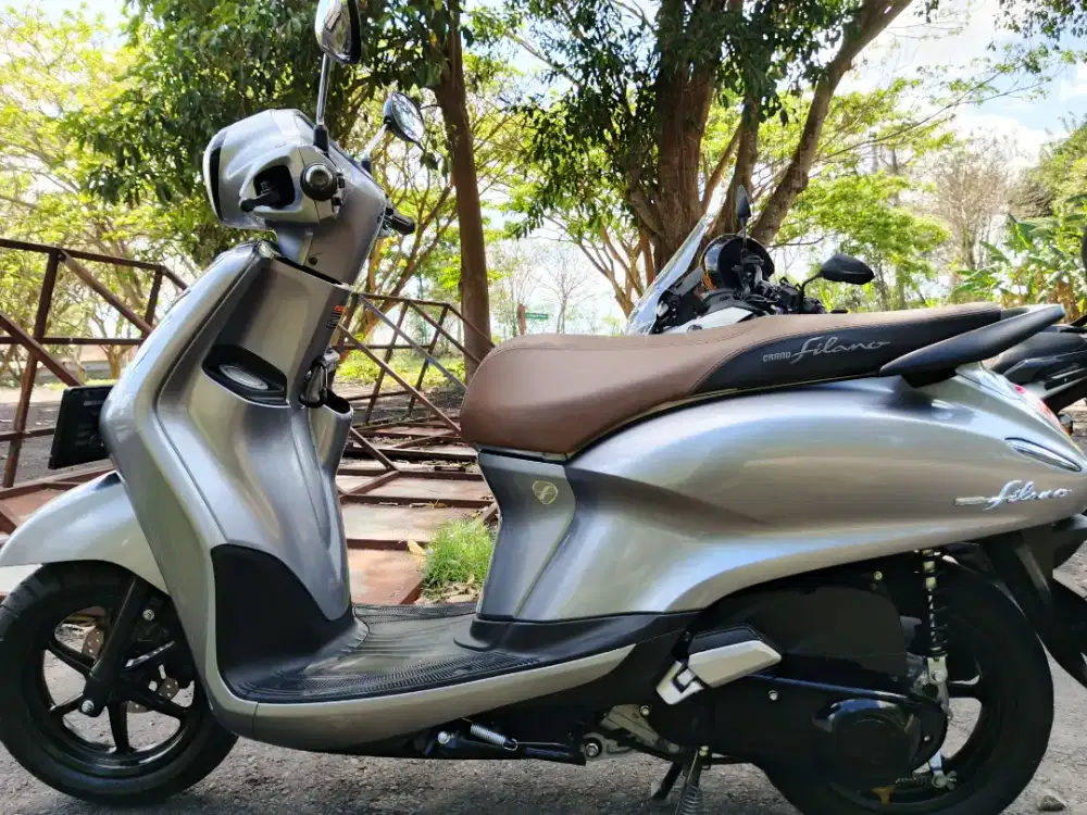 Yamaha Grand Filano Lux Dark Silver 2025