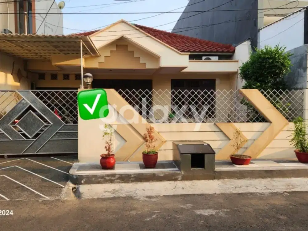 Rumah Terawat di Kertajaya Indah