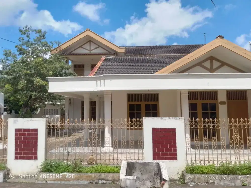 SEWA RUMAH HOOK SIAP HUNI KOMPLEK POLIGON PALEMBANG