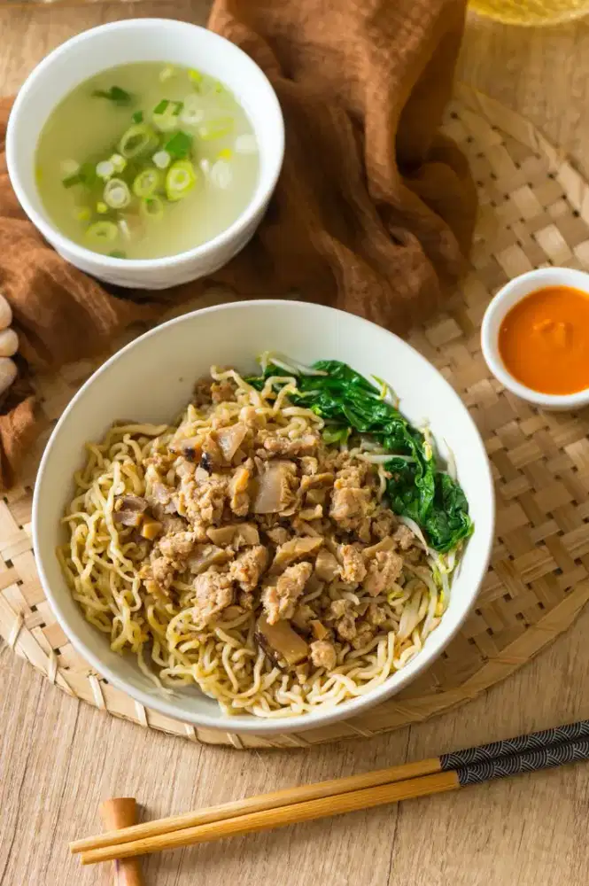 Pembantu Rumah Makan / Pelayan Rumah Makan /Waiters/ART