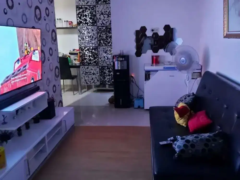 Rumah pondok karya dekat bintaro dan halteu adam malik