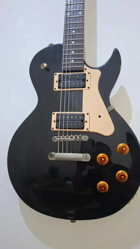 Cort cr100 gitar elektrik les paul model