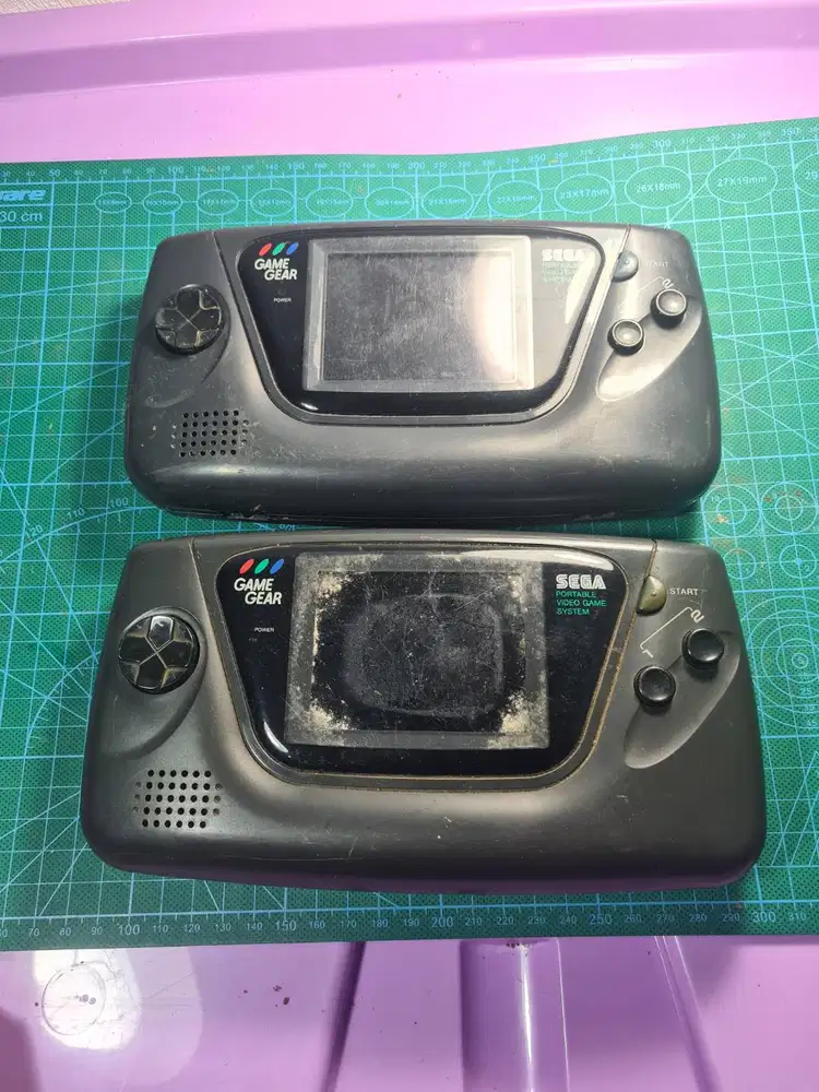 Sega Game Gear Portable Display dan Koleksi