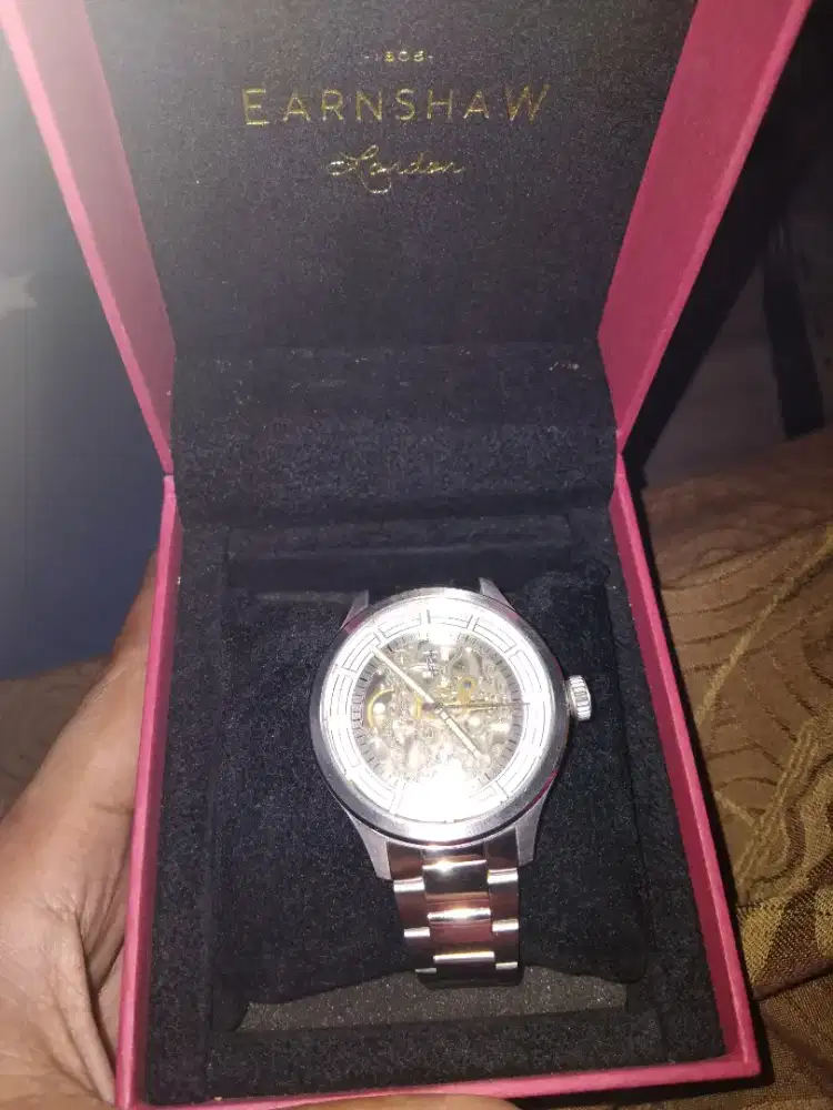 Jam tangan thomas EarnshaW Limited Edition