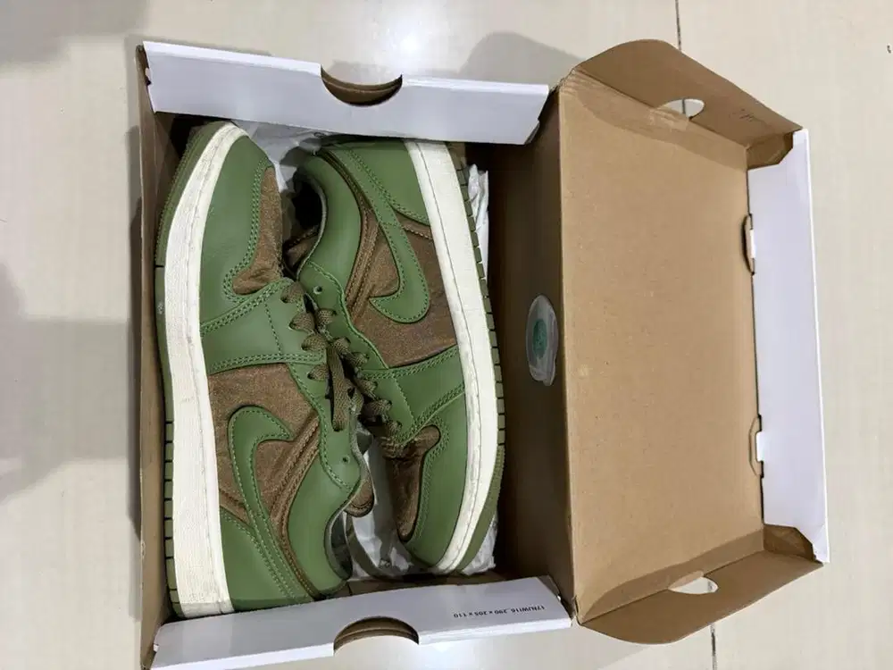 sepatu air jordan low 1 se  size 39