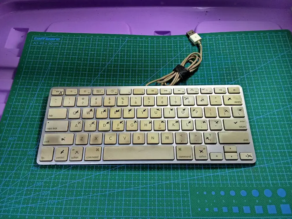 Apple Keyboard A1242 Alumunium USB Wired