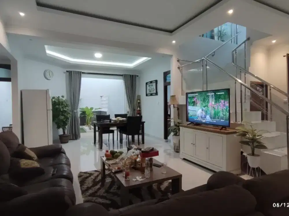 Rumah Cozy Bikin Betah Dekat Griya Dan Sport Jabar Arcamanik Endah