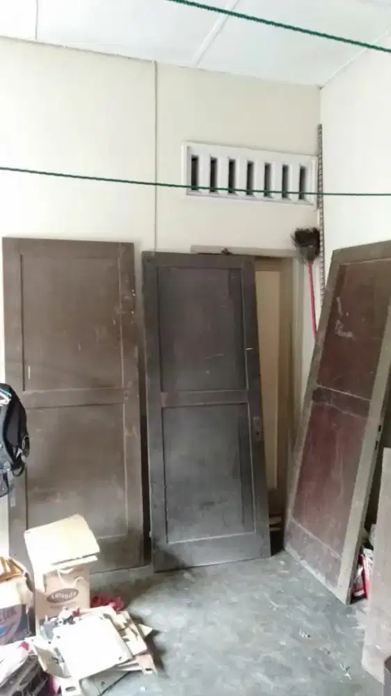 Pintu dan meja jati