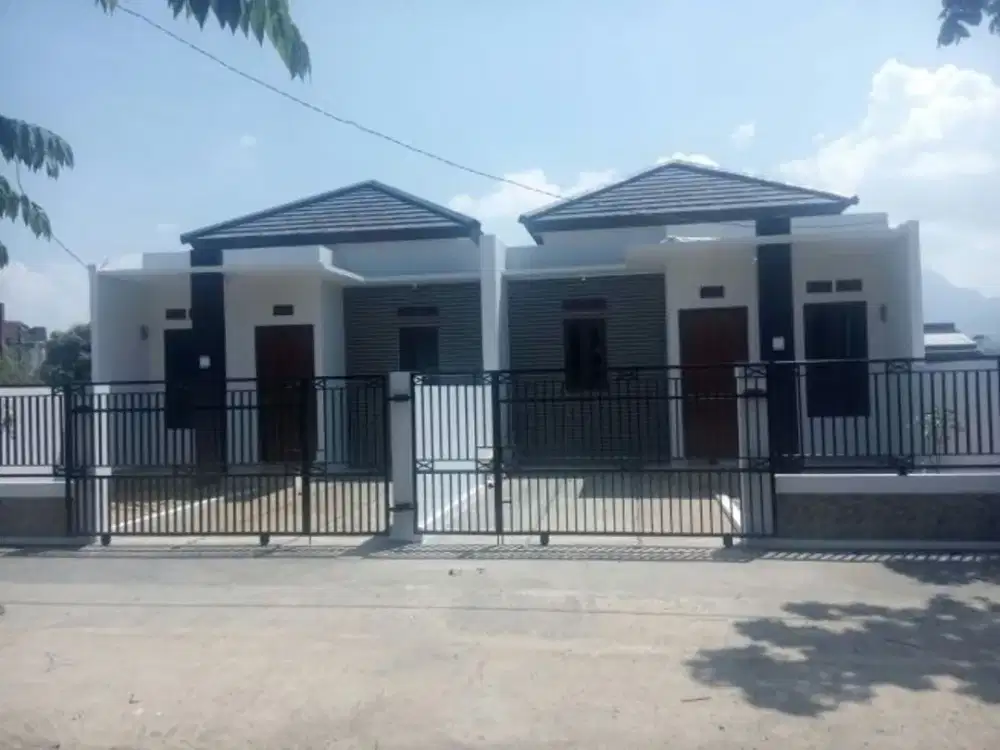 Dijual Rumah & Cafe di Komplek Panyileukan Bandung Timur