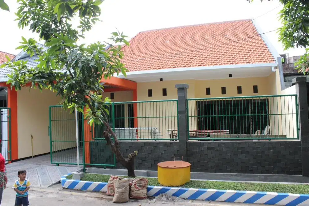 Jual Cepat rmh pusat kota Sby,  Bratang, luas, nyaman