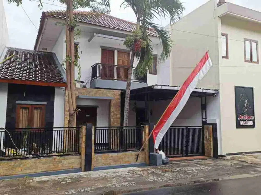 Rumah Bagus Semi Furnish Dekat Graha Saba Solo