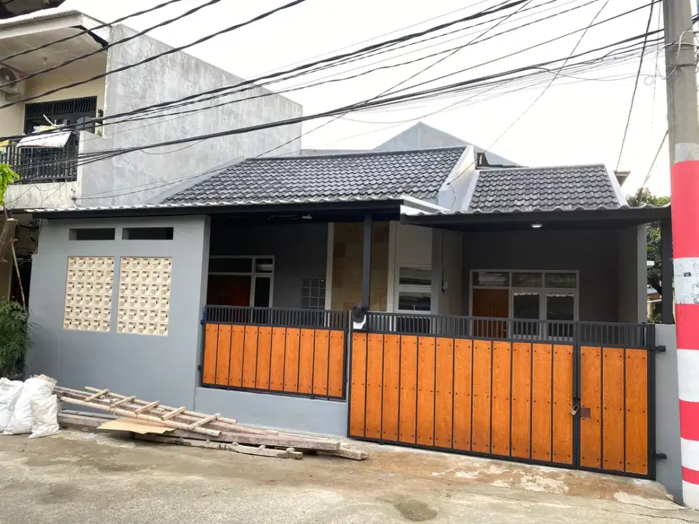 DIJUAL RUMAH KRANGGAN PERMAI POSISI HOOK BARU SELES RENOVASI