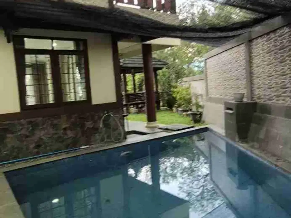 Rumah hook view gunung+ kolam renang cluster Sentul city