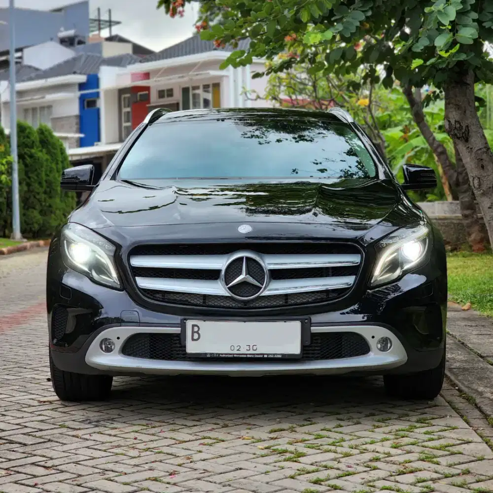 MERCEDES GLA200 2014 ISTIMEWA