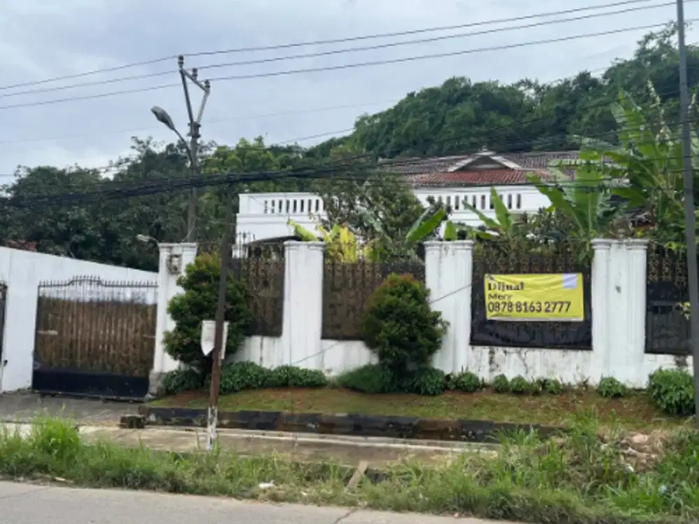 Rumah cantik dan asri di Sentul Bogor