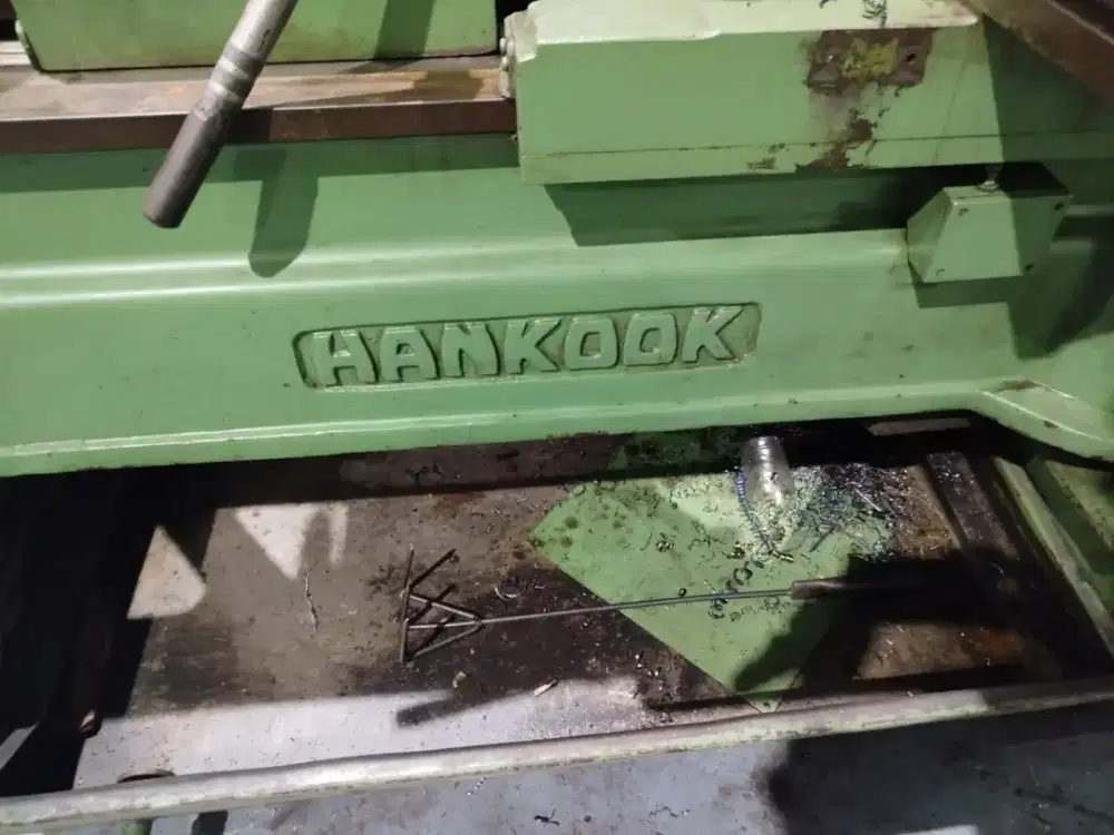 Jual mesin bubut HANKOK Korea 700 x 1500