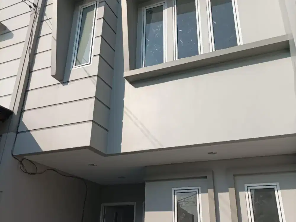 Rumah Baru Minimalis 2 Lantai Jl. Penyelesaian Tomang Meruya Utara Kondisi Saip Huni Jakarta Barat