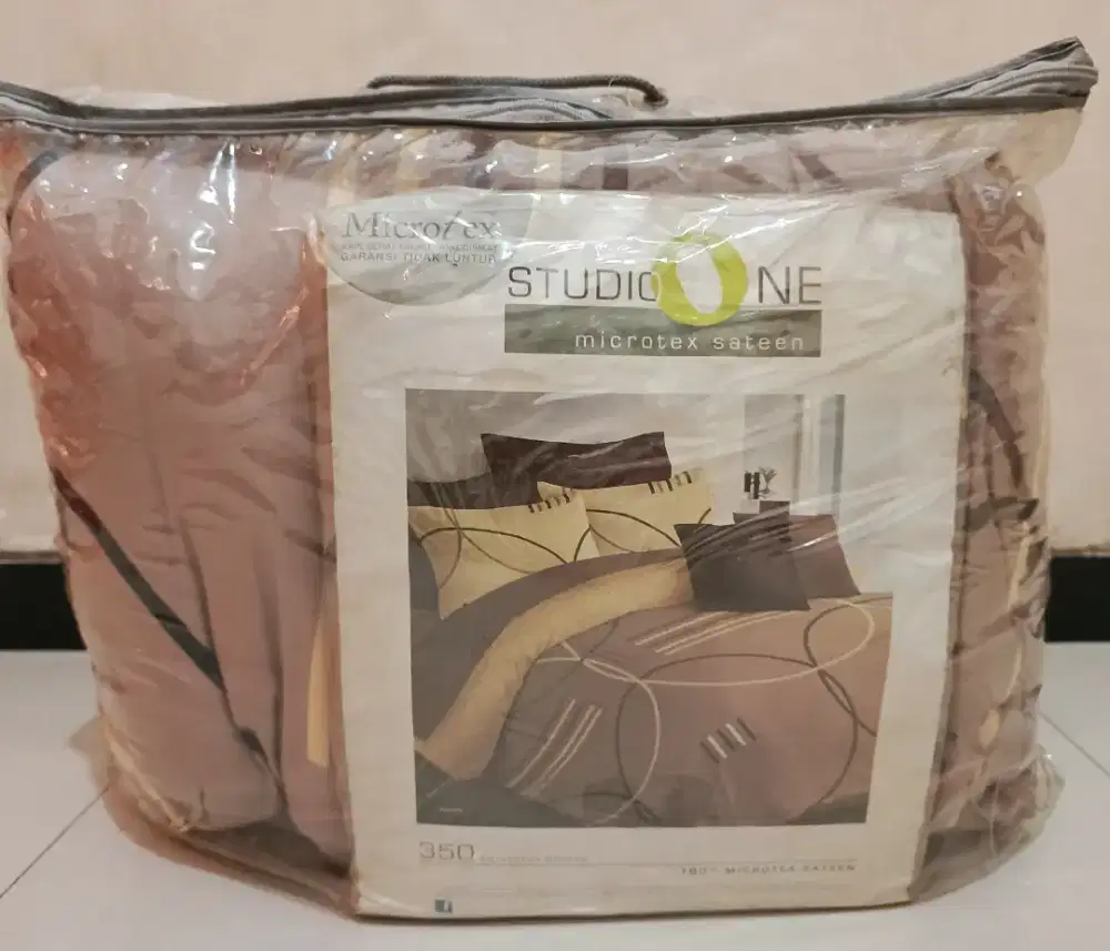 Studio One bed cover + sprei set lengkap