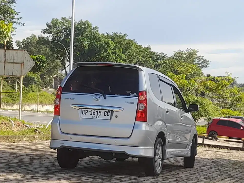 TOYOTA AVANZA S AUTOMETIC  PAJAK HIDUP STNK BPKB TANGAN PERTAMA BAGUS