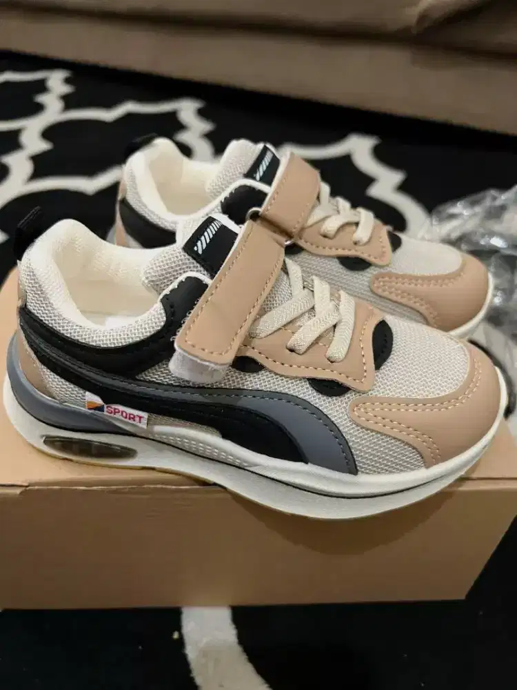 Sepatu sneaker anak import sepatu anak sekolah