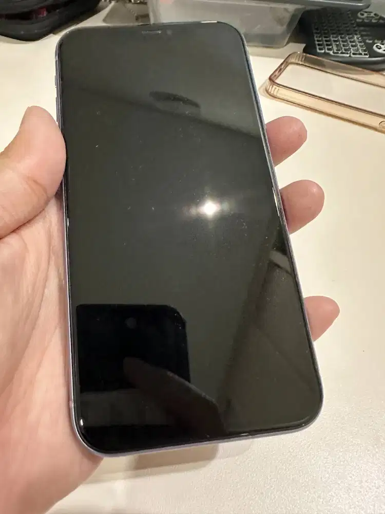 Dijual iPhone 11 – Purple (64GB)