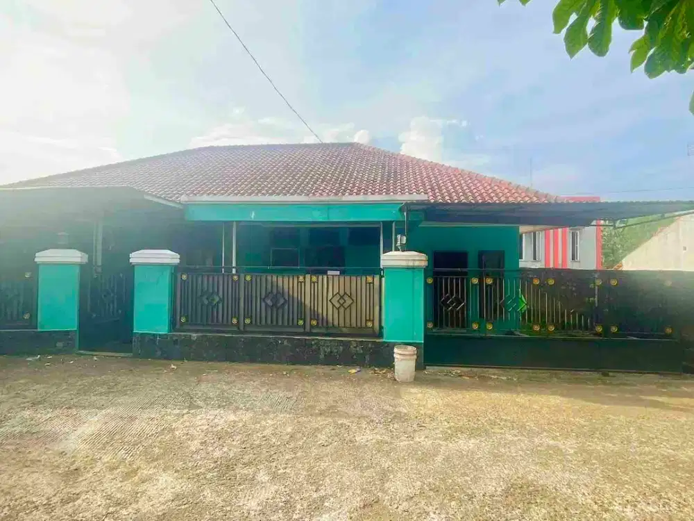 JUAL CEPAT Rumah nyaman dan strategis hanya 200 Mtr ke Jalan raya Ciomas Bogor