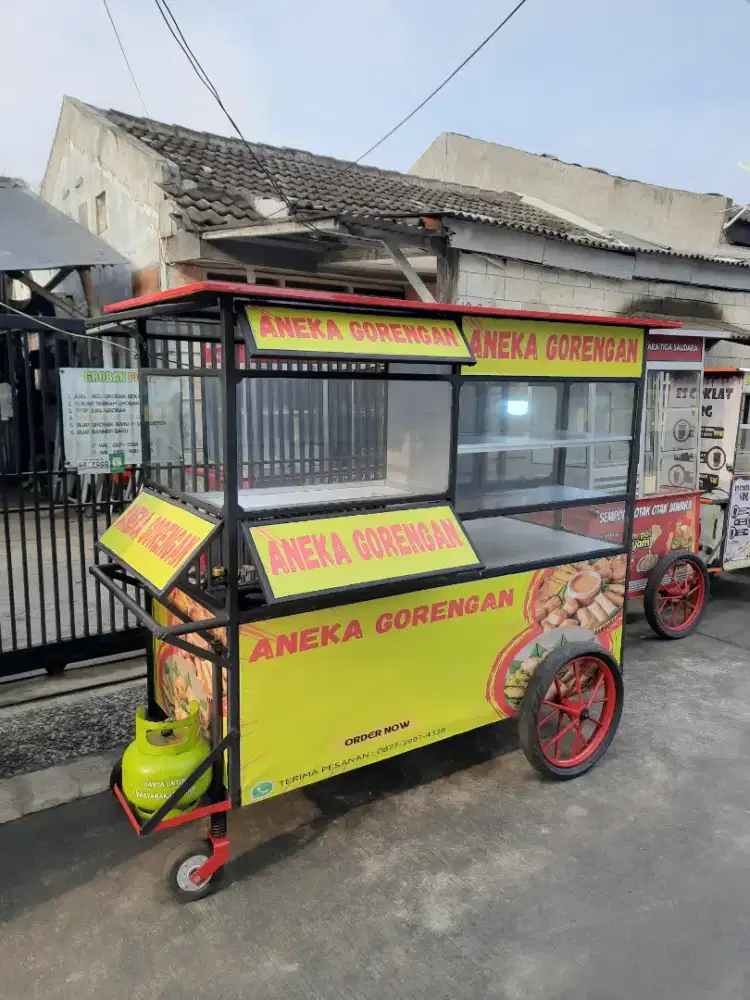 gerobak gorengan /nasi goreng/ ayam bakar/somay/DLL