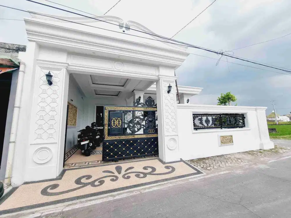 Rumah Classic Mewah Semi Furnish Ready Dekat Superindo di Sukoharjo