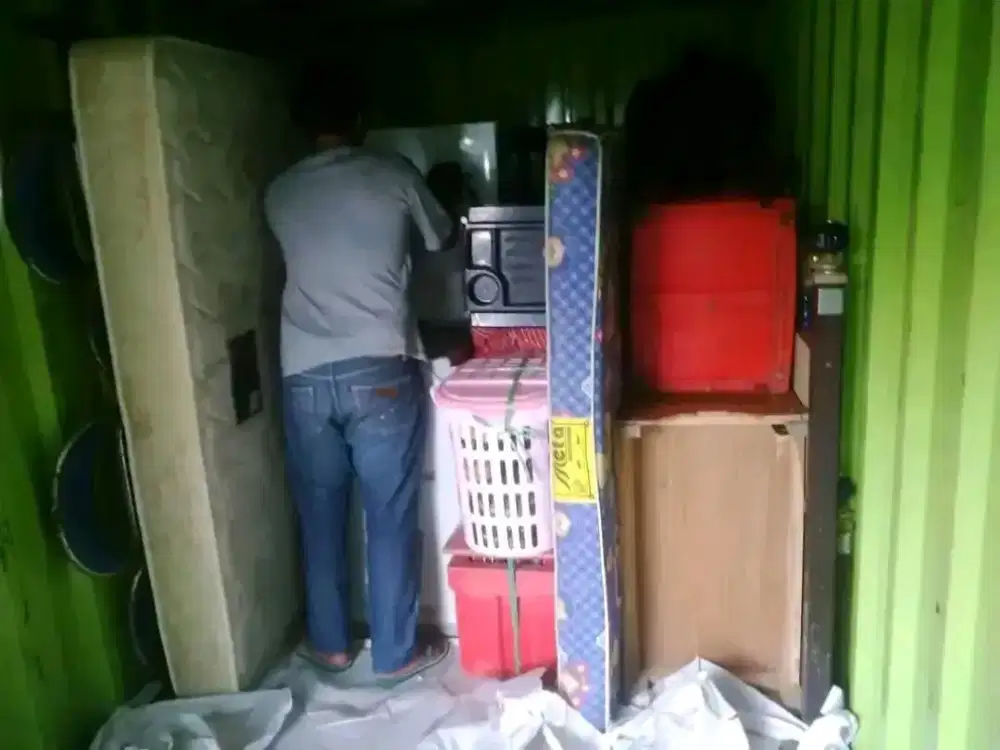 Jasa pindahan rumah/sewa truk