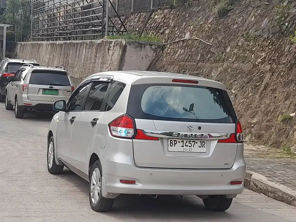 SUZUKI ERTIGA PEMAKAIAN PRIBADI PAJAK HIDUP STNK BPKB LENGKAP BAGUS