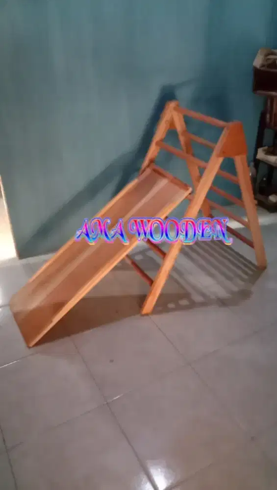 Pikler lipat / seluncur perosotan