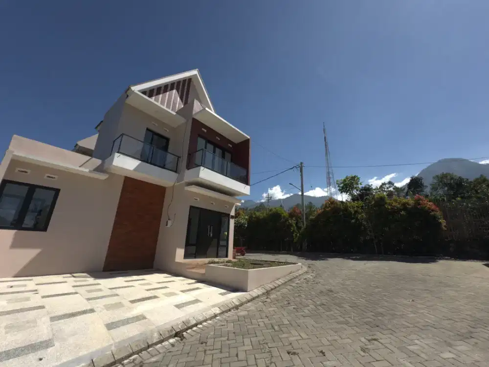 Villa Batu Plus Kolam Renang dan Furniture Dekat Wisata