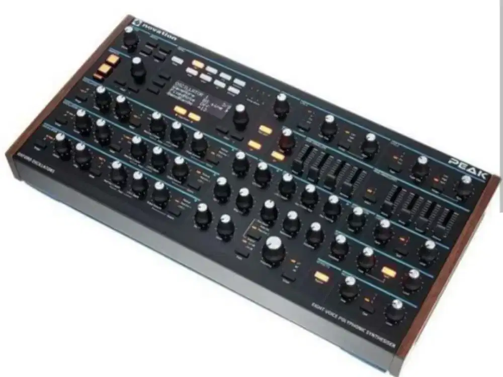 Novation peak synthesizer