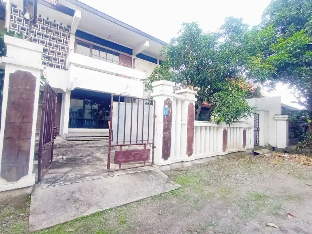 Rumah Kokoh 300m² Strategis Tengah Kota Solo