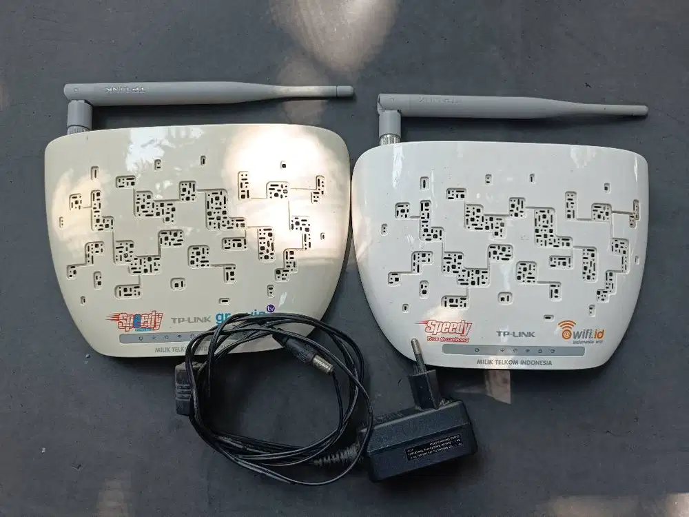 Router TP-LINK Model TD-W8951ND Dan Router TP-LINK Model TD-W8151N